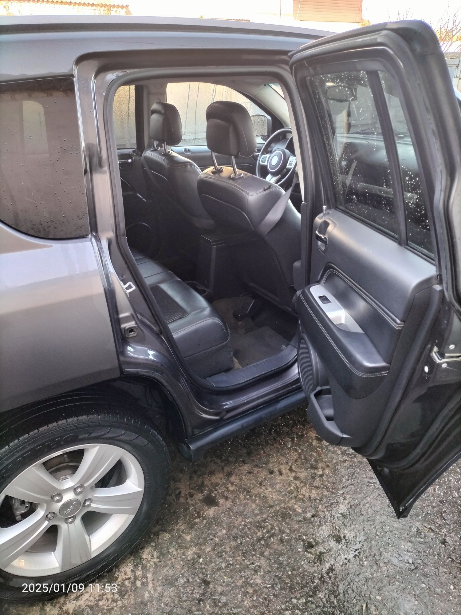 Продам Jeep compass