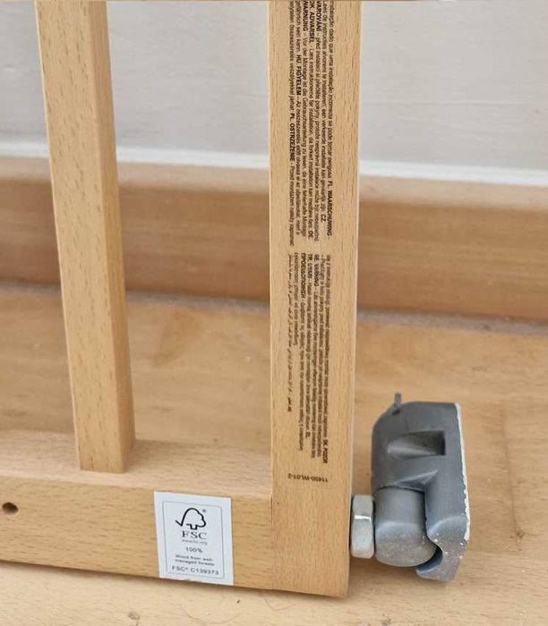 Barreira infantil MADEIRA EXTENSÍVEL 63.5-106CM MUNCHKIN