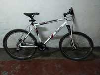 Bicicleta de estrada e de montanha
