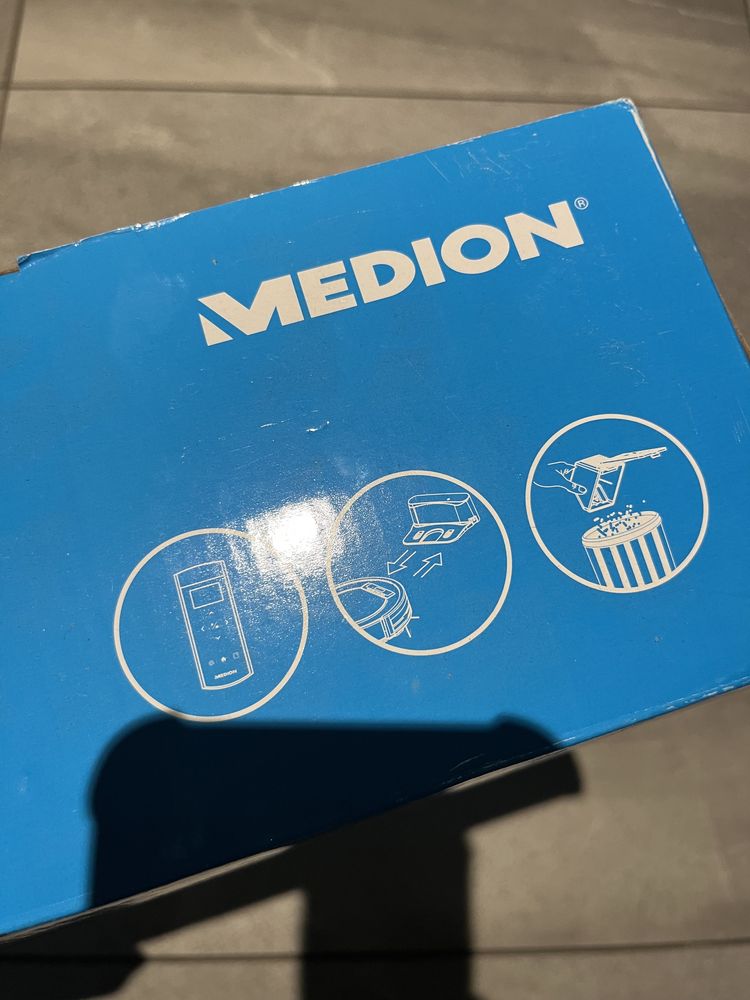 robot MEDION 2w1 myje+odkurza