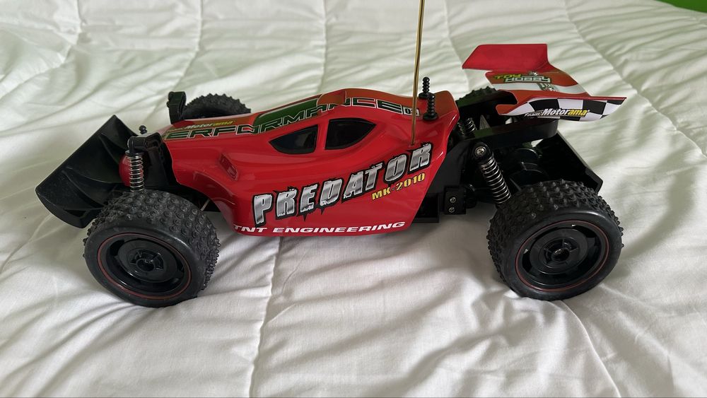 Carro Telecomandado a bateria: Motorama R/C Predator