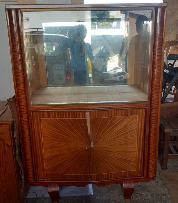 Cristaleira vintage para restauro