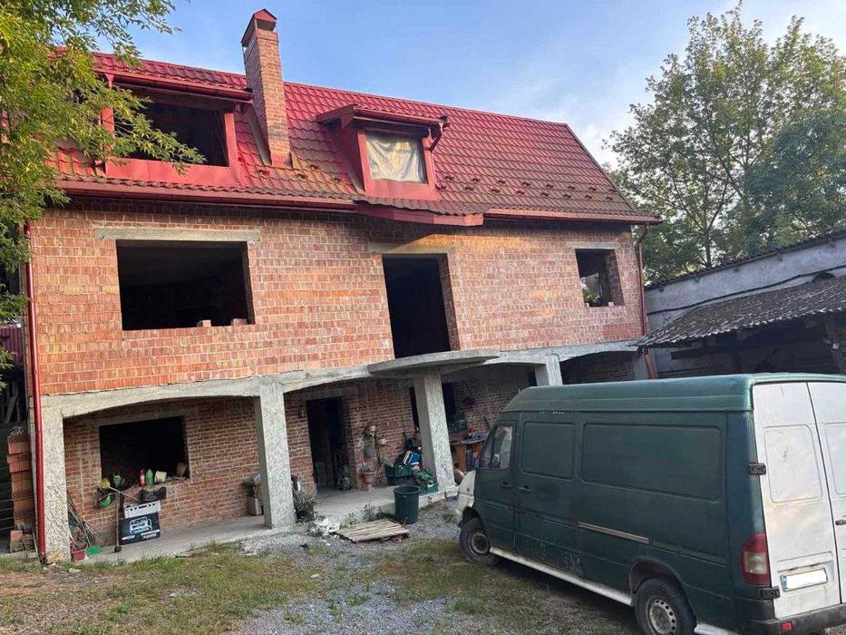 Продаж окрема будівля комерційного призначення в с. Зимна Вода