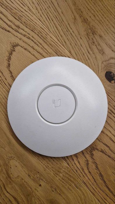 Ubiquiti UniFi UAP LR access point punkt dostępowy