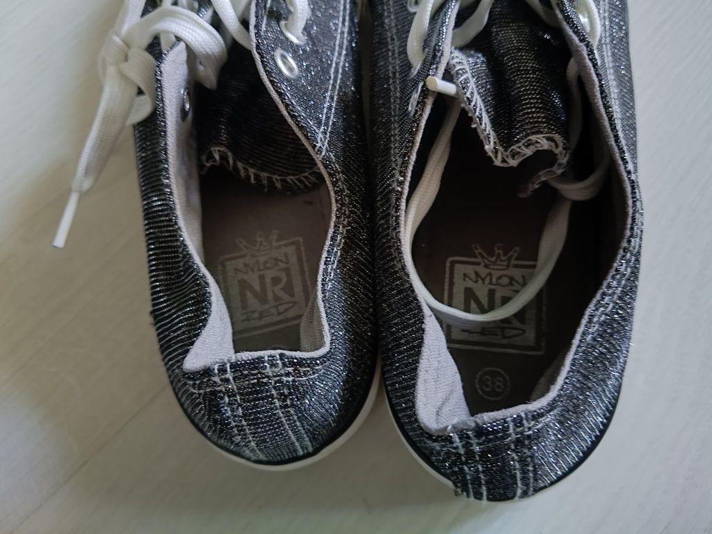 Buty trampki błyszczące szare rozmiar 38