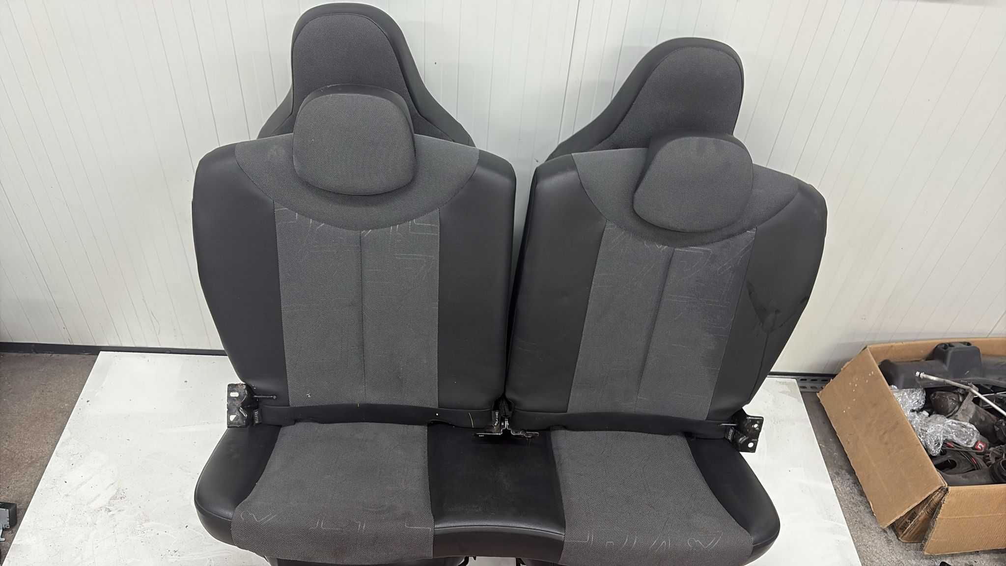 Fotele przód i tył Toyota Aygo 14/18
