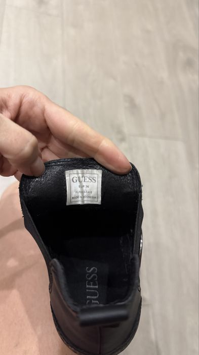 Черевики на платформе 36р. Guess