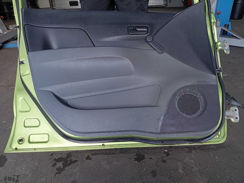 Drzwi przednie lewe Daihatsu Cuore Nr.29