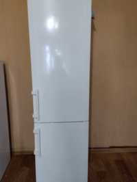 Продам холодильник Liebherr CN 4003