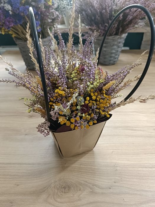 Flowerbox z suszonych i stabilizowanych roślin