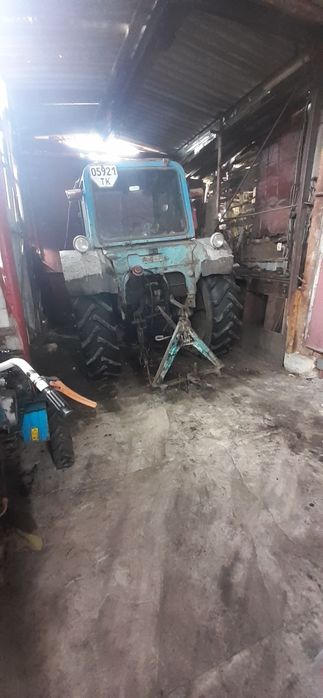 Продам трактор мтз