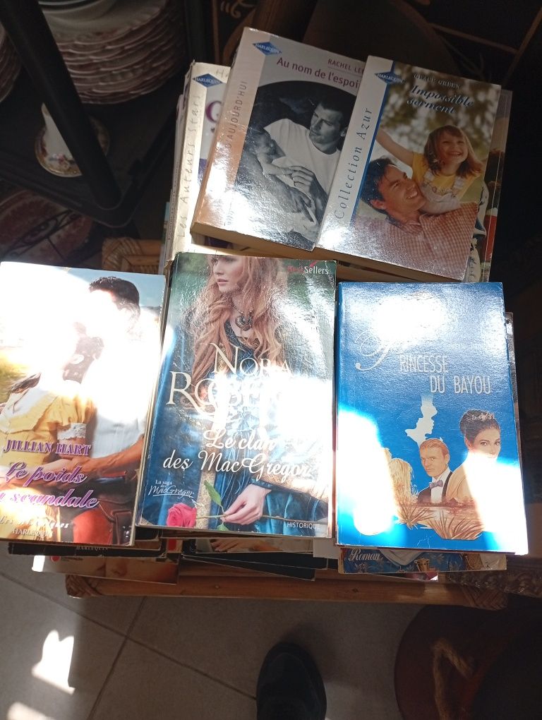 80 livros em francês romance e outros em excelente estado