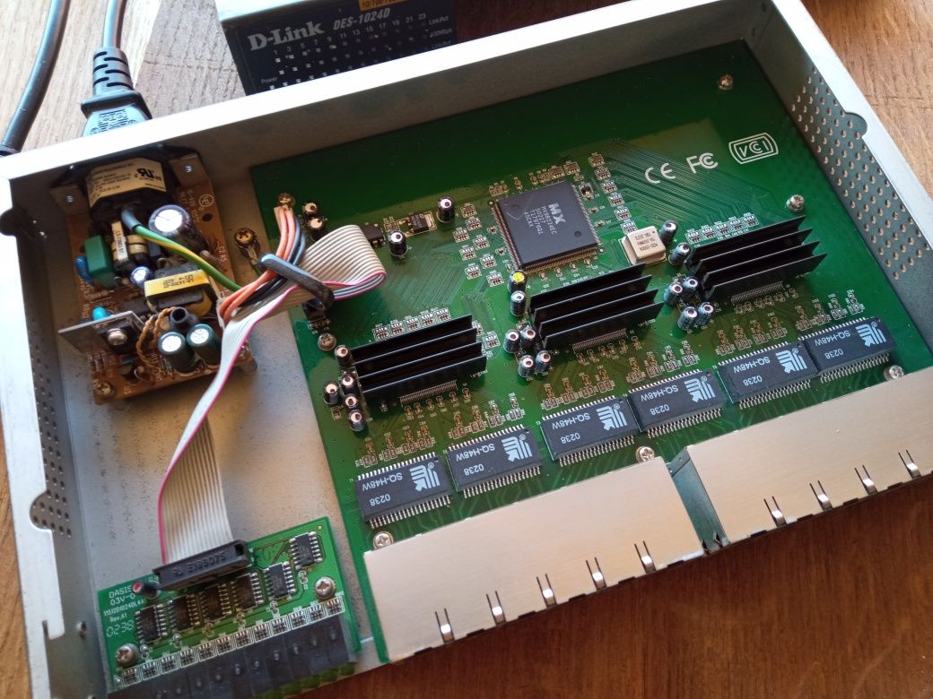 Комутатор D-Link DES 1024D