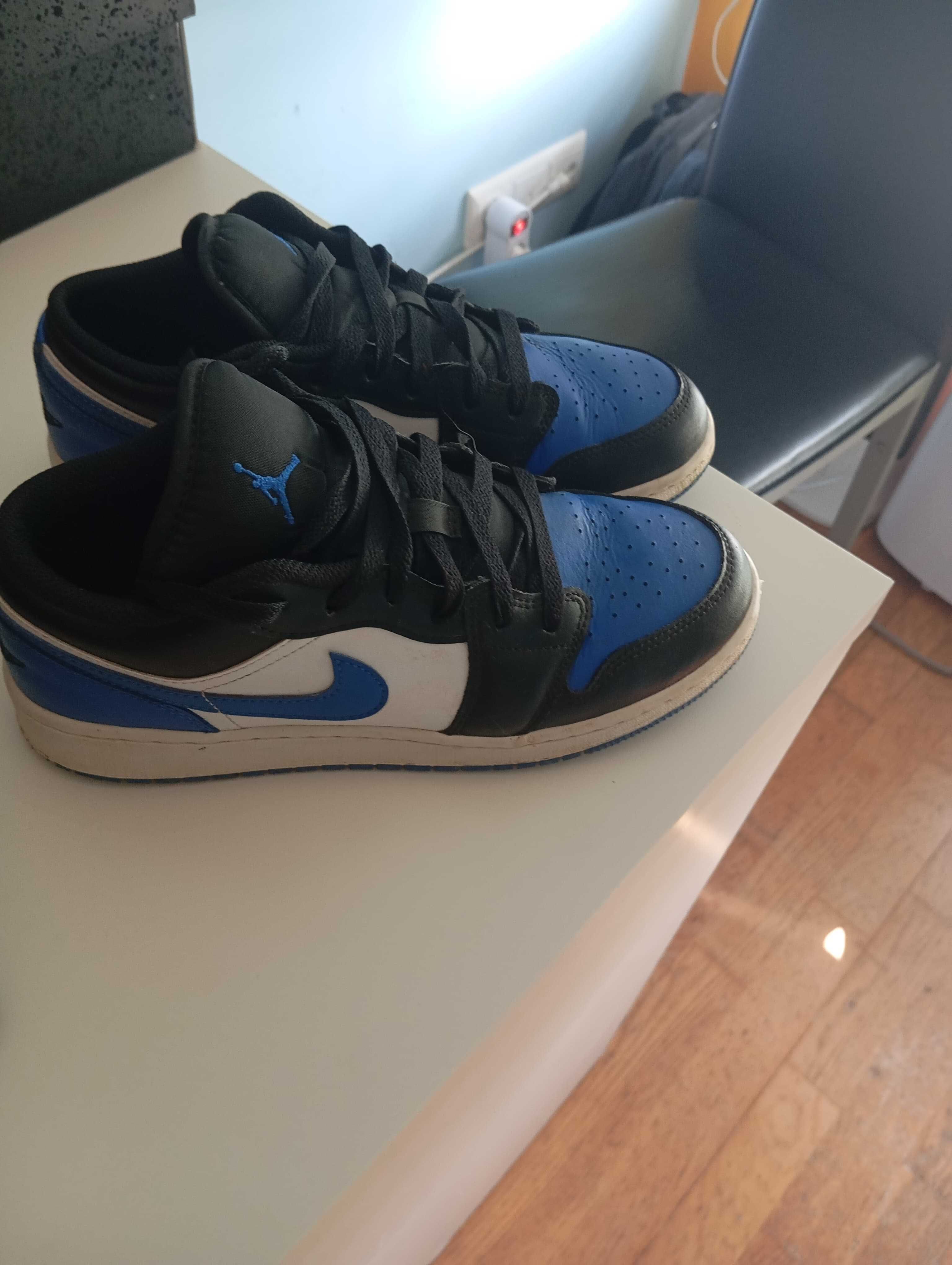 Air Jordan 1 low