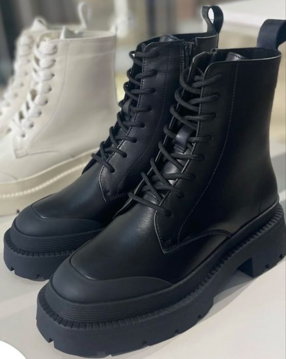 Зимові черевики жіночі