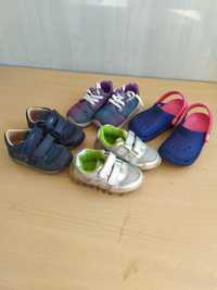Дитяче взуття, кросівки, крокси, Розмір 21-22 КОМПЛЕКТ 250 грн