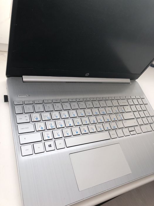 Продам ноутбук для учебы и игр(торг)