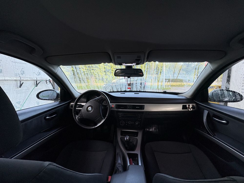 BMW e90 seria 3 2.0 benzyna 2005r