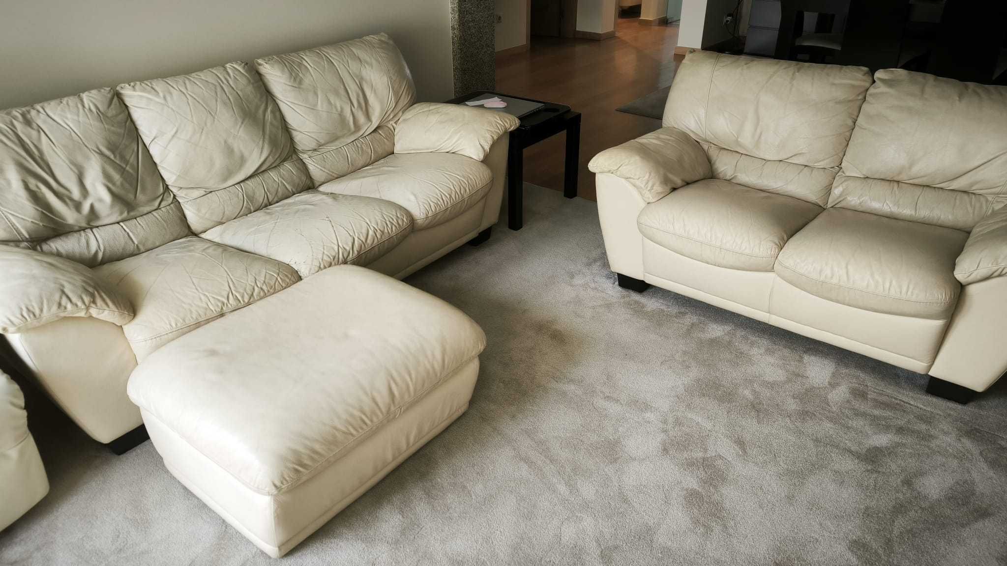Sofás de Sala (Sofás 3+2 lugares + Pousa Pés + Cadeirão individual)