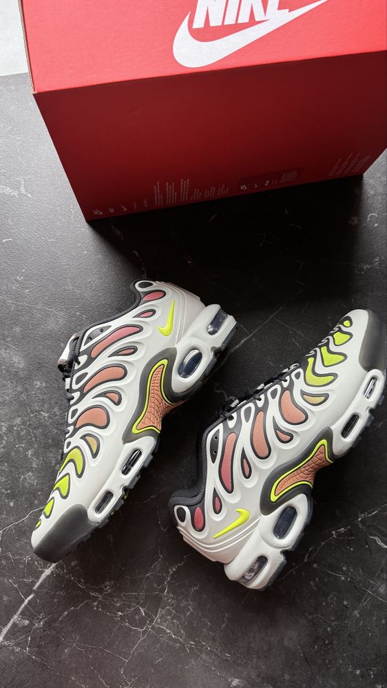 Nike Air Max Plus Drift “Light Silver/Volt” | r. 42.5 |