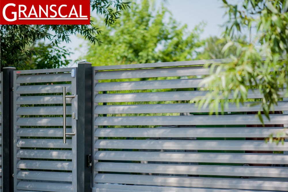 Ogrodzenie aluminiowe nowoczesne brama przesuwna furtka płot Poznań