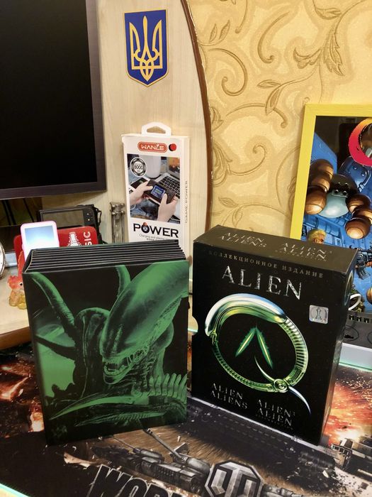 Чужі 1-4 Девятидискове колекційне видання Двд