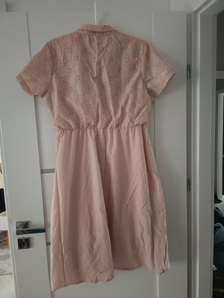 Sukienka haftowana różowa esmara 42