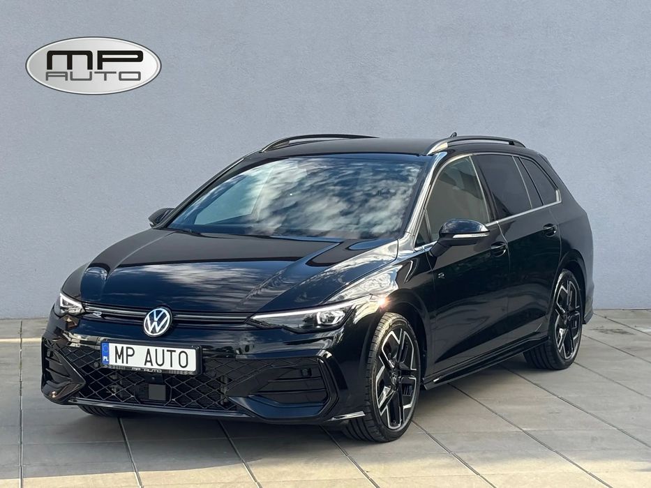 Volkswagen Golf rej.2025 RLine salon Polska gwarancja kamery matrix headup VAT23%