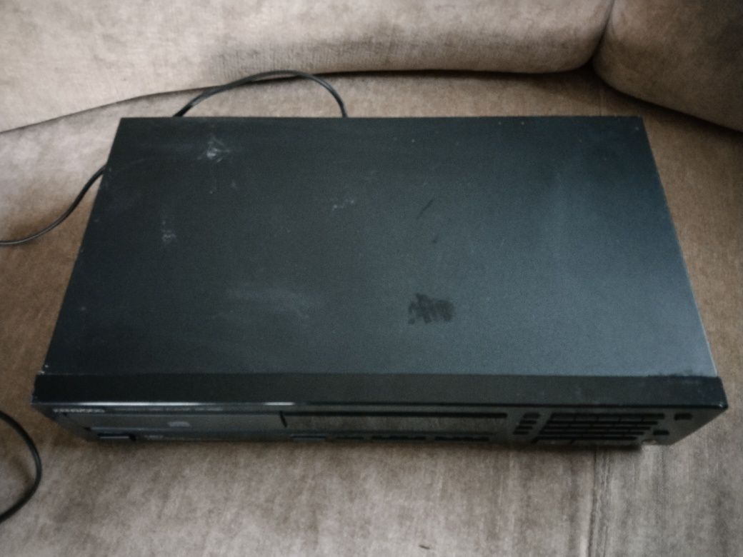Odtwarzacz CD Kenwood DP-1036