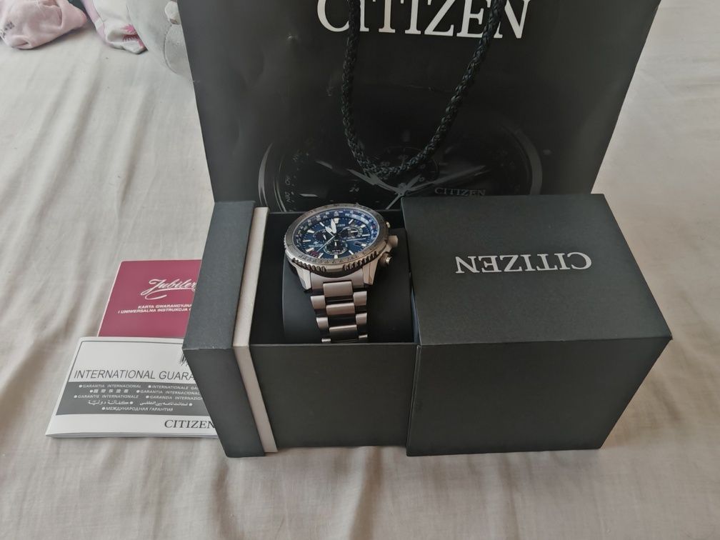 Citizen tytan  cb5010-81l