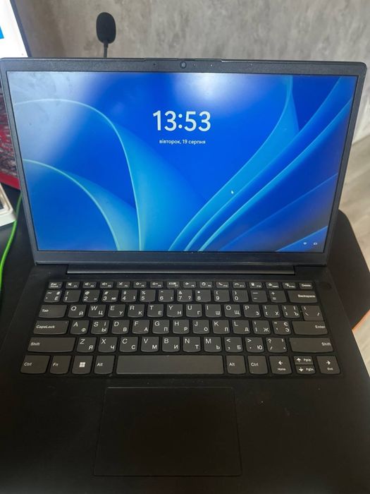 Ноутбук Lenovo IdeaPad с коробкой