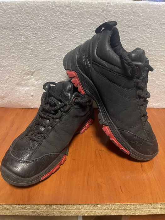 Шкіряні зимові кросівки на хлопчика