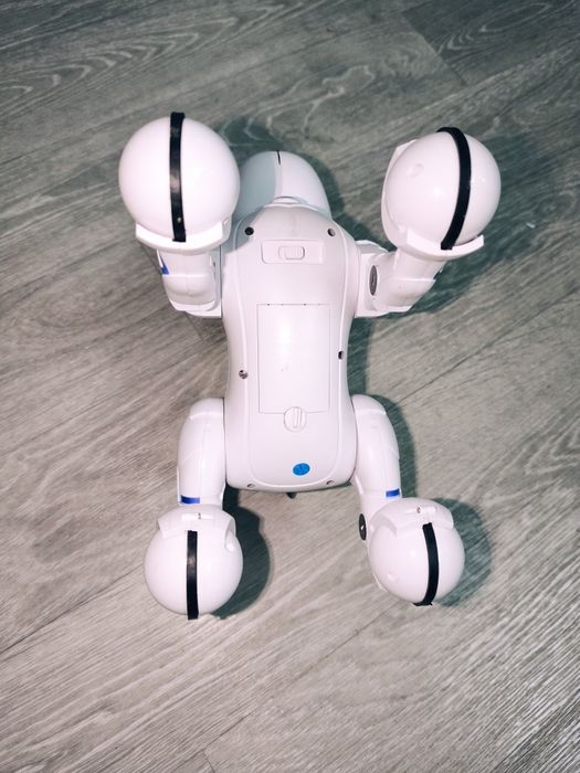 Собака робот, интерактивная игрушка.