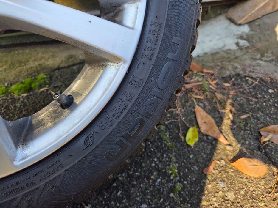 Шиповані шини 4шт. Nokian 185/55/R15