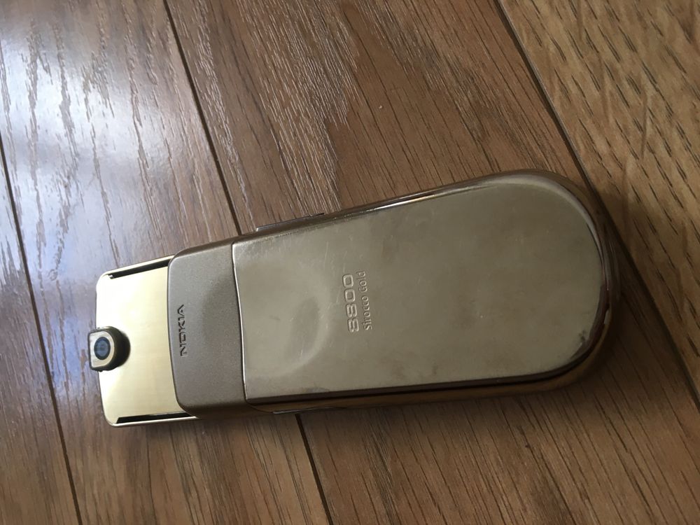 Nokia 8800 Sirocco Gold