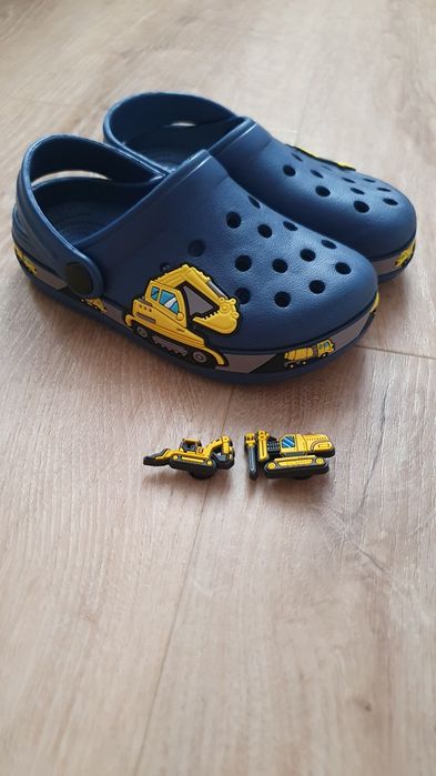 Chodaki crocs crocsy chłopięce motyw koparki 28