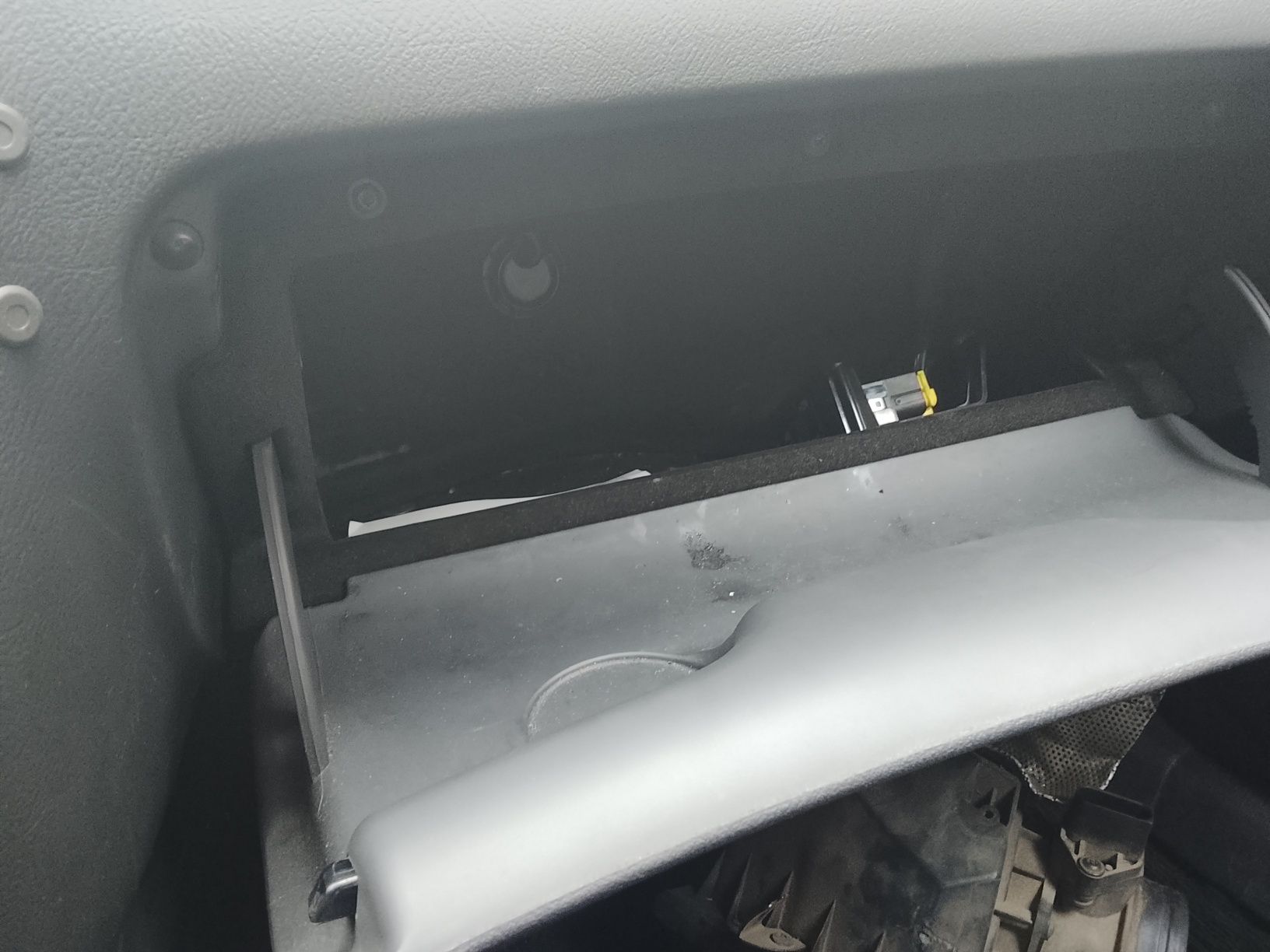 Schowek passat B5 fl