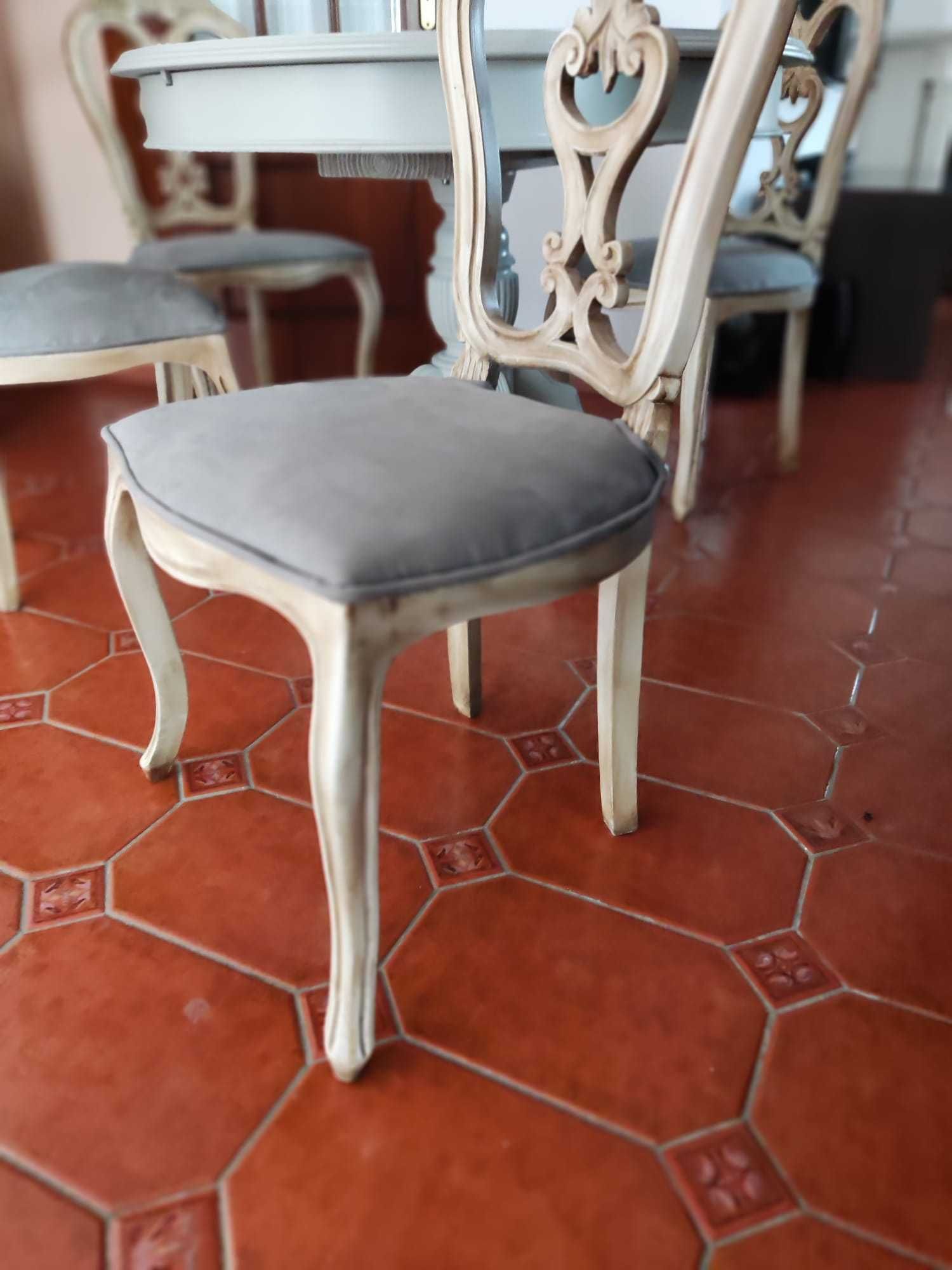 Conjunto em madeira maciça