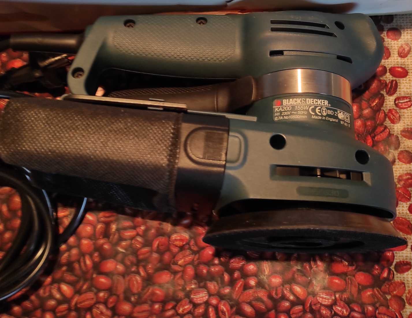 Угловая шлифмашина Black&Decker KA200, новая