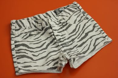 MOLO szorty jeansowe zebra pas 31 cm 9-10 L 134/140 BDB