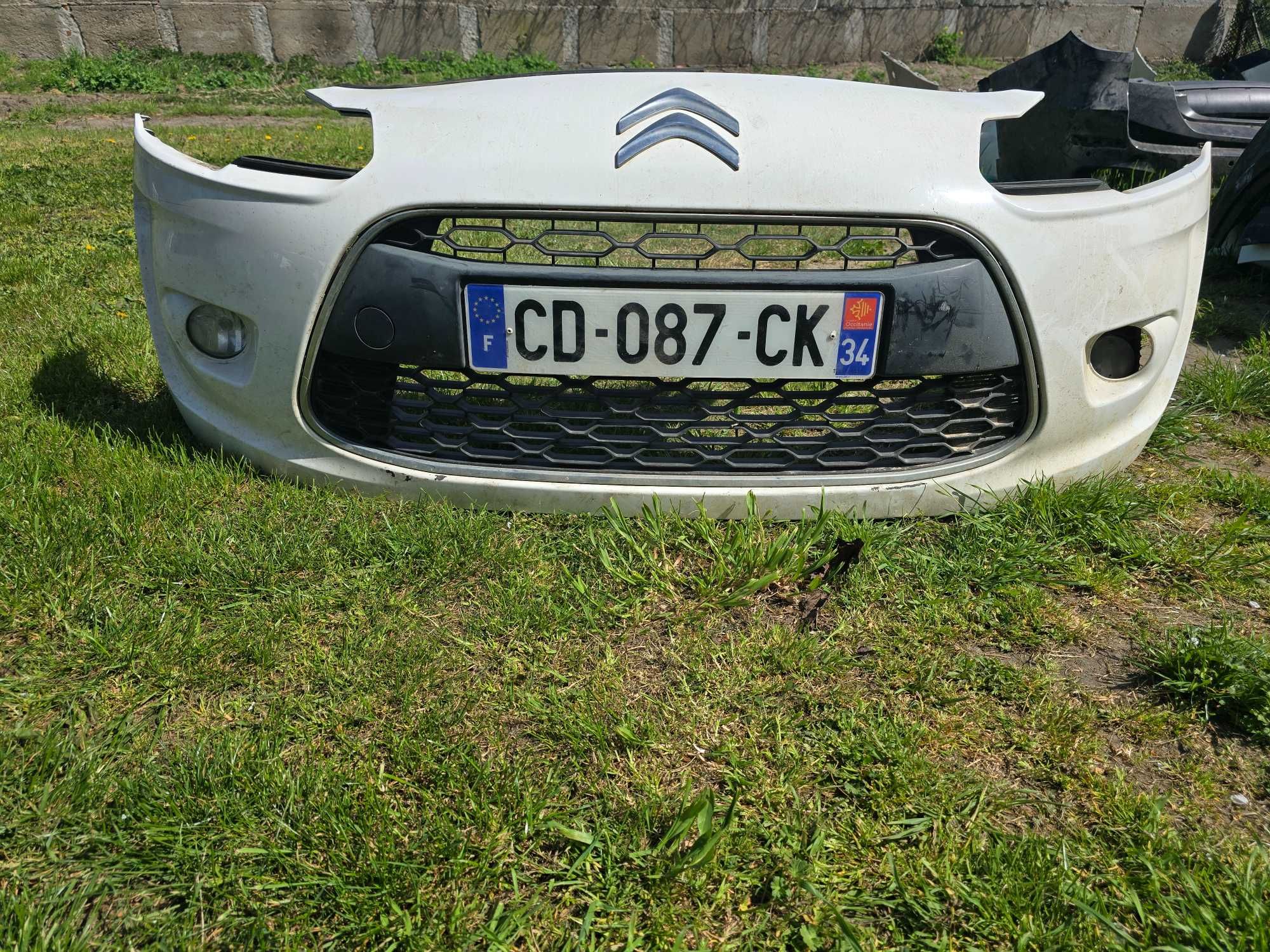 zderzak przód Citroen C3 II 2010-