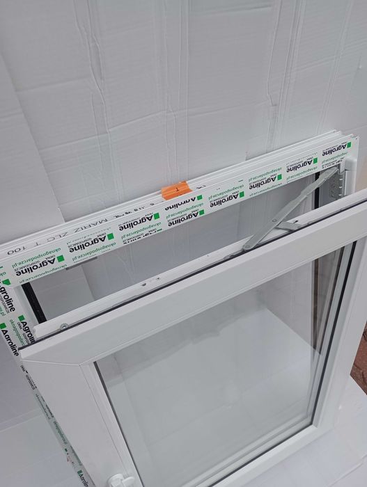 OKNO PCV  szer.60xwys.80 lub 80x60 techniczne białe i inne
