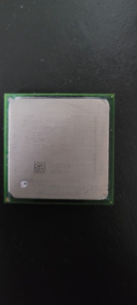 Processador / CPU Pentium 4 3.2GHz 1M/800 SL7B8