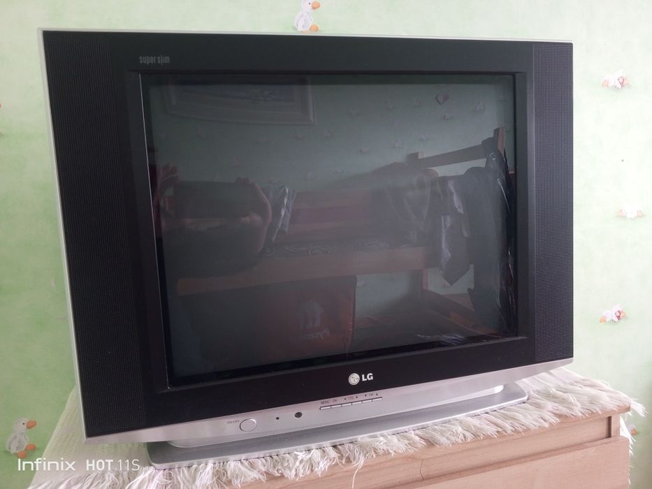 Telewizor LG slim 21
