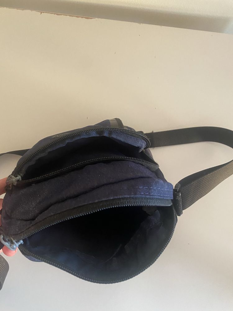 bolsa da nike azul escura