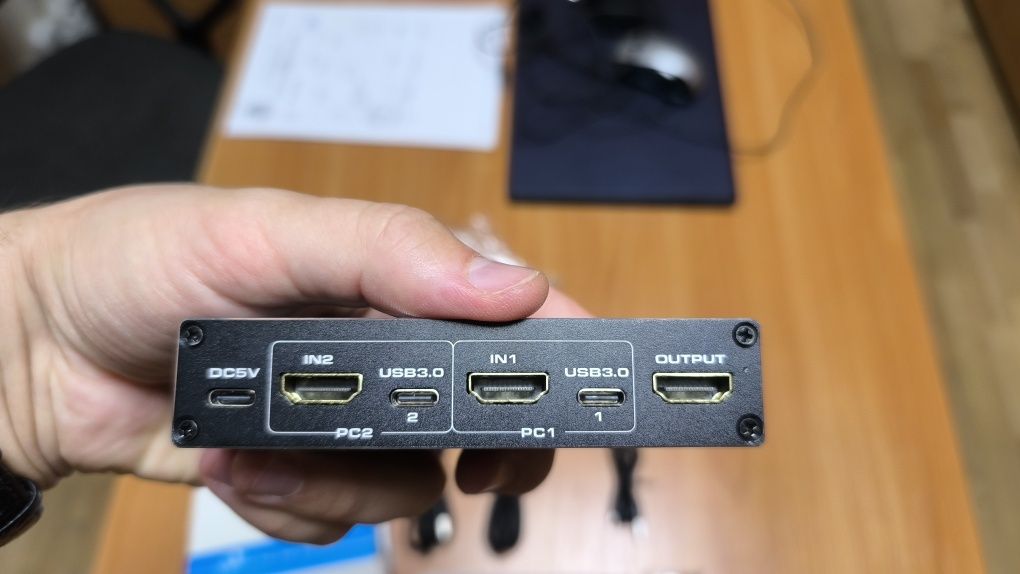 KVM-свич на 2 компьютера Addap KVMS03/2, 8k 30Hz, 4k 120Hz