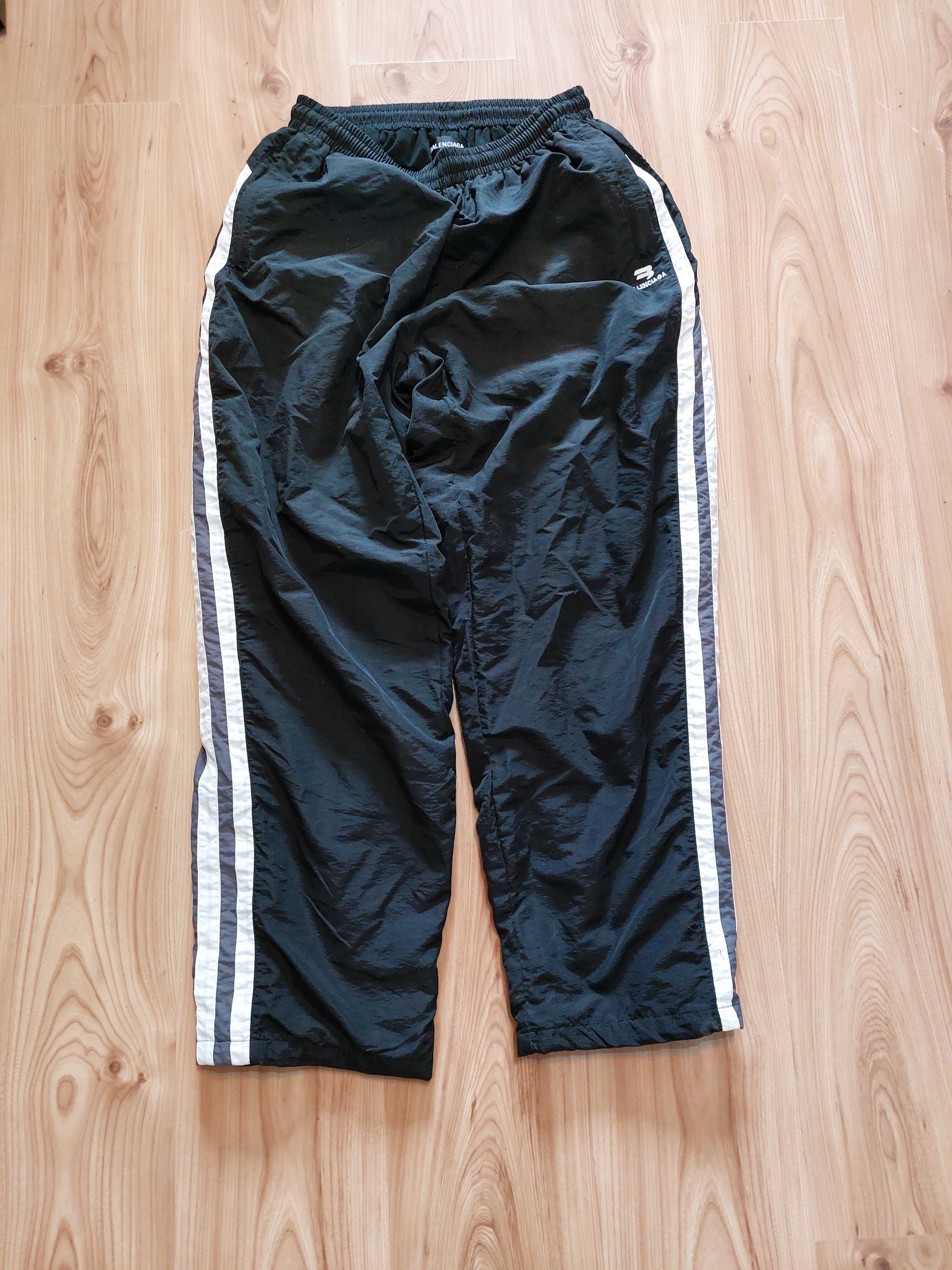 czarne spodnie dresowe balenciaga