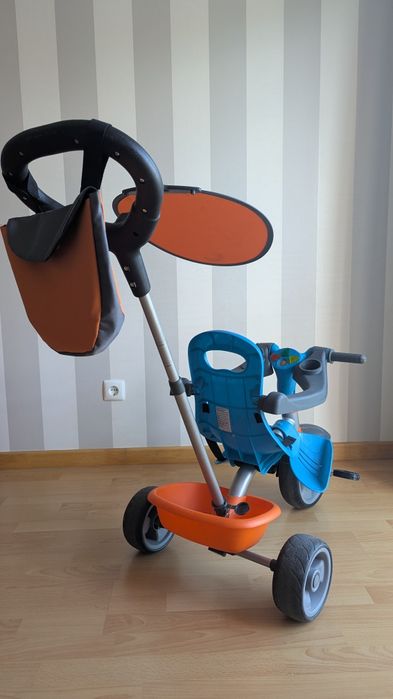 Triciclo semi novo