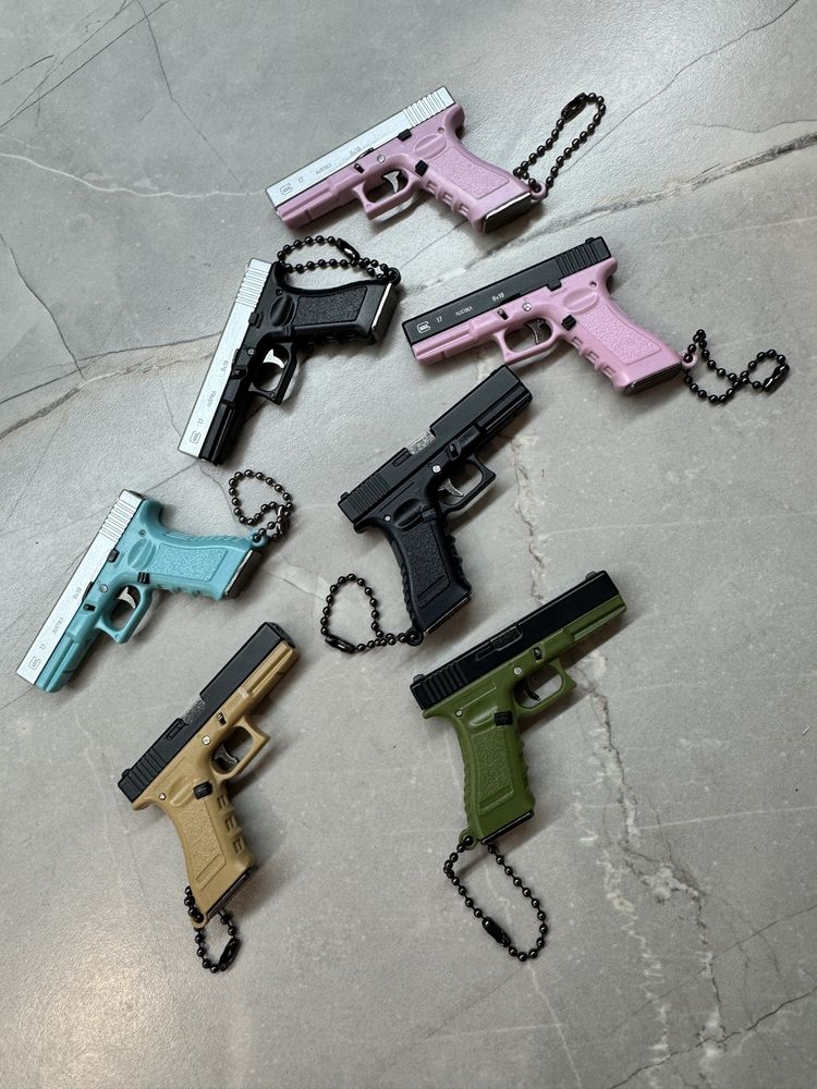 Брелок пістолет Glock 17
