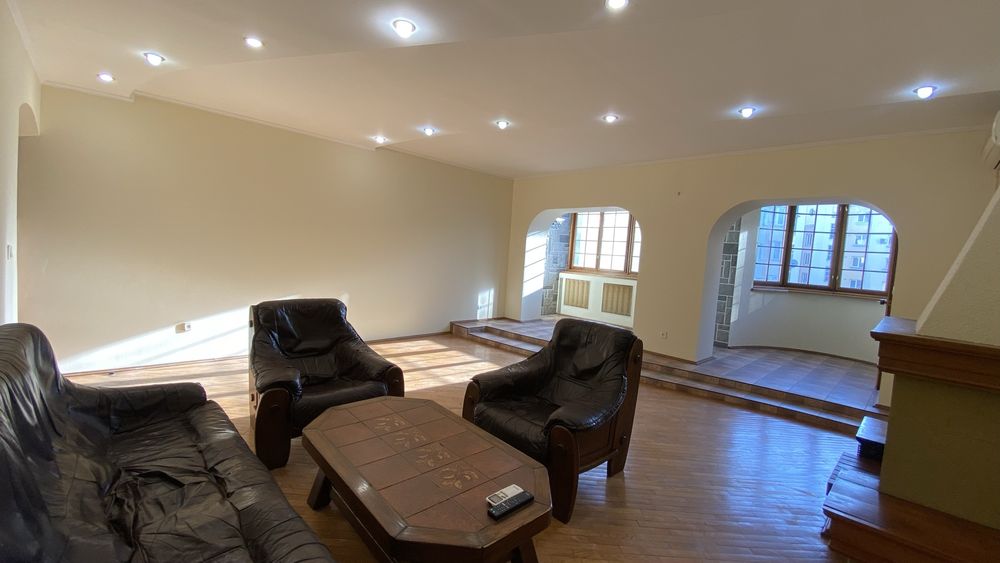 Продаж 4-кімнатної квартири в центрі міста | 130 м² | Камін